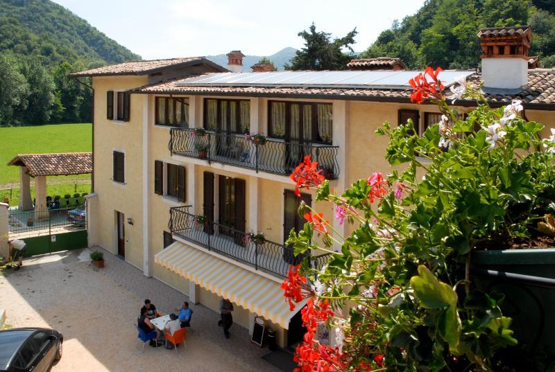 Agriturismo Rocca Dei Marchesi Sabbio Chiese Bagian luar foto